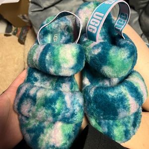 ugg slides